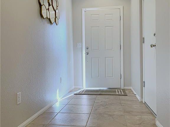 4th image of 208 Chino Ave