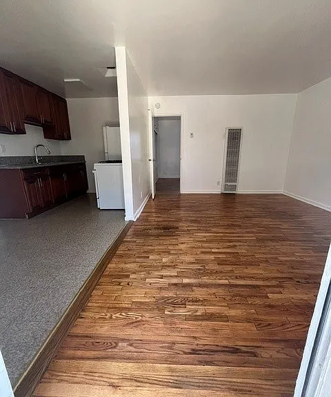 1540 & 1544 W. Florence Avenue — Photo 9