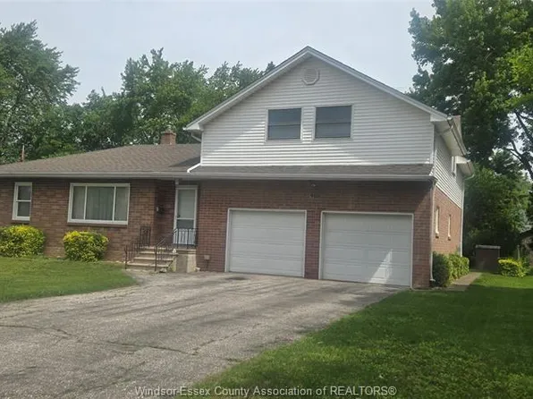 960 Scofield Ave, Windsor, ON N9G 1L7