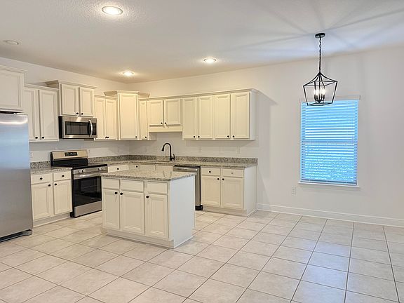 3rd image of 379 Whitman Way