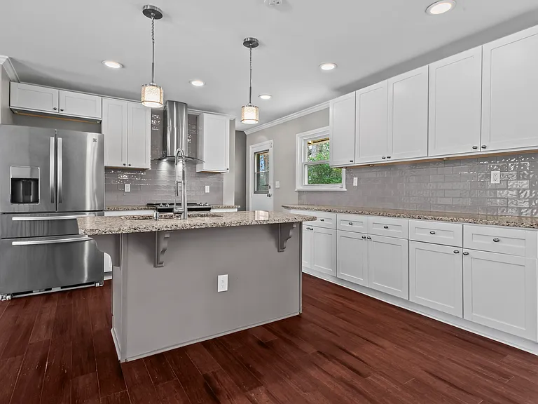 2465 Spring Dr SE — Photo 14