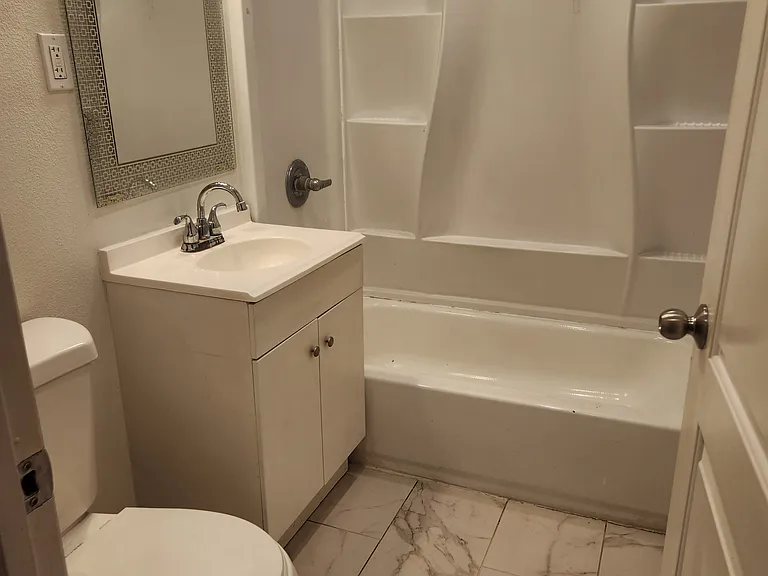 15001 Orange Ave #2 — Photo 6