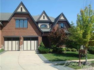 18 Upper Conway Ln, Chesterfield, MO 63017