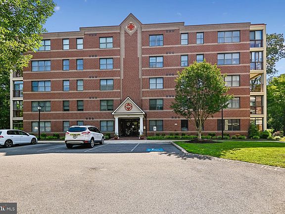 3rd image of 604 McKinsey Park Dr APT 301