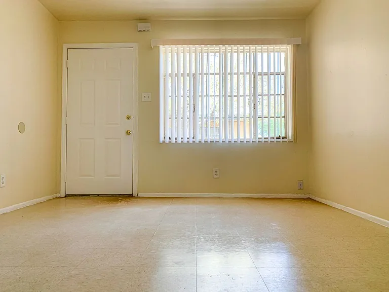 One Bedrooms near VA Hospital — Photo 8