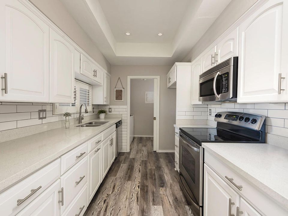 1st image of 1205 E Northshore Dr Unit 220