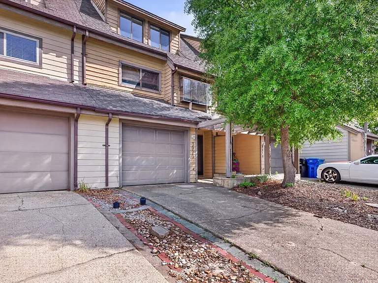 3920 Whooping Crane Cir — Photo 2