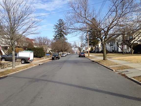 5th image of 36 Hobart Ave