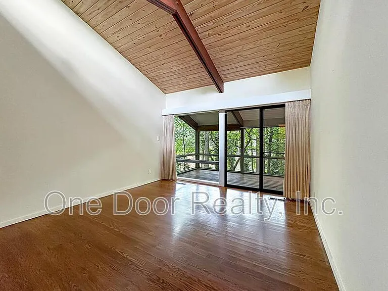 609 Indian Springs Ct — Photo 17