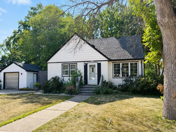 1115 Marshall Ave, Saint Paul Park, MN 55071