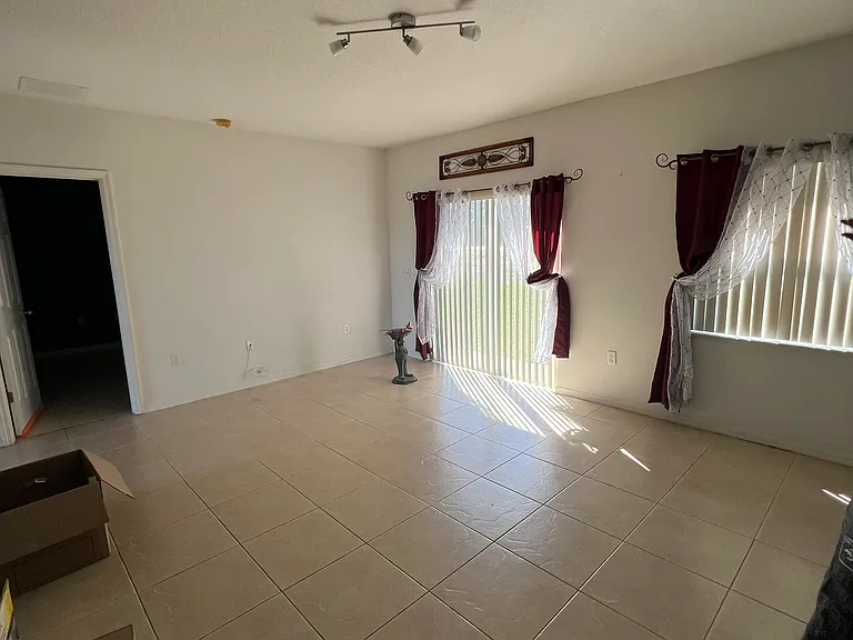 735 Colville Pl — Photo 1