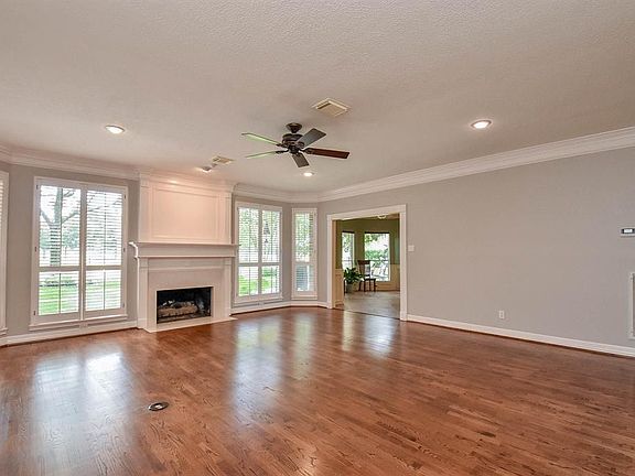 5th image of 2126 Pecan Trail Dr