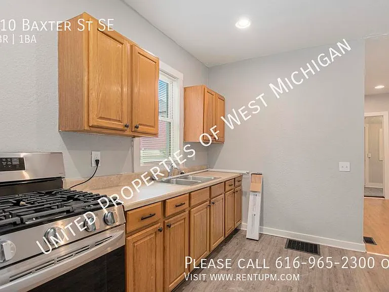 710 Baxter St SE — Photo 11