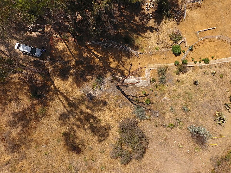1st image of 2100 Lakeshore Dr