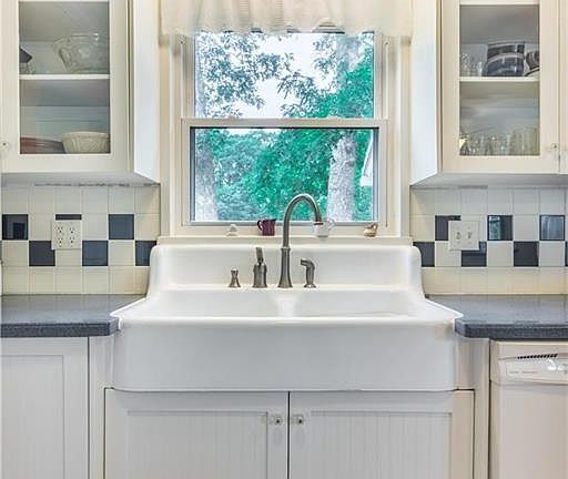 Original farmhouse sink