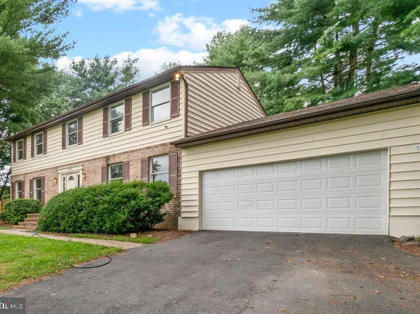 9888 Foxhill Ct, Ellicott City, MD 21042