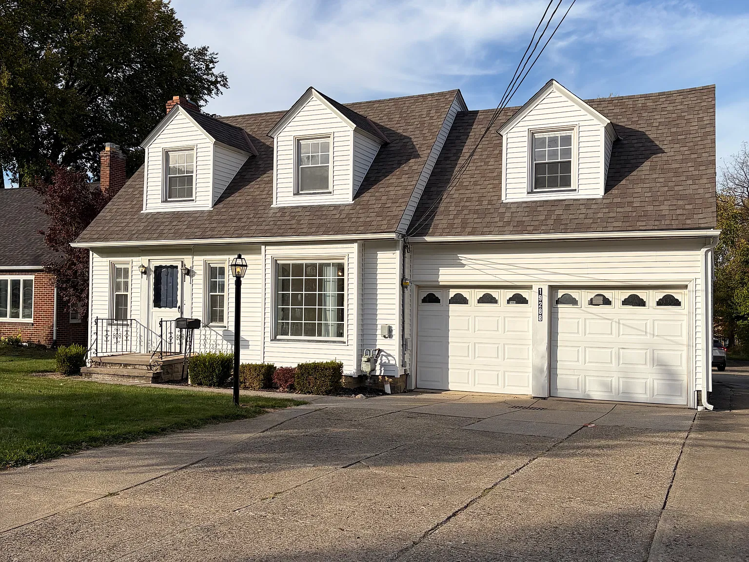 4 bed, 1.5 bath, 1558 sqft, $2,350 — Photo 1
