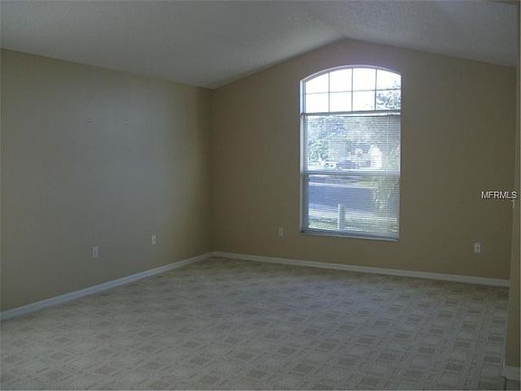 3rd image of 3845 Blackberry Cir