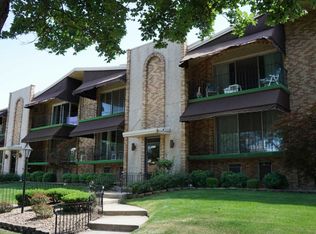 9633 S Keeler Ave, Oak Lawn, IL 60453
