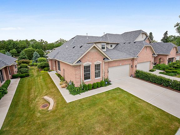2nd image of 1262 Ashbury Pl
