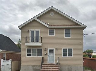 15626 95th St, Howard Beach, NY 11414