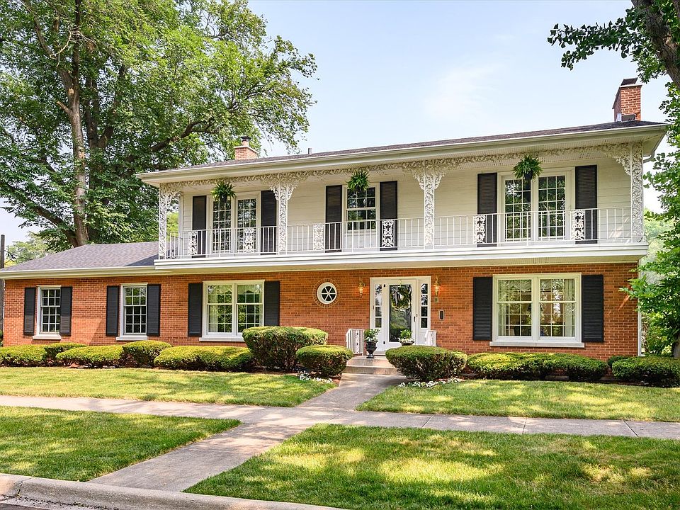 1st image of 544 Blackstone Ave