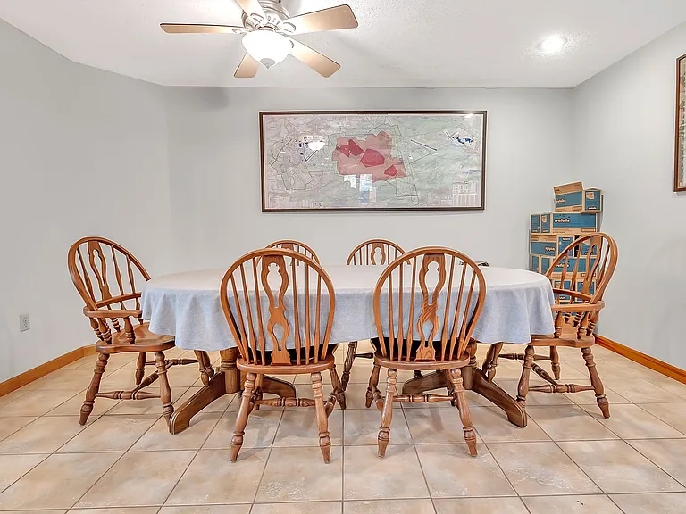 756 Lakehurst Rd — Photo 8