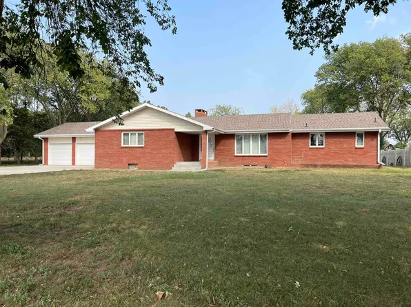 2360 N Elm Ave, Hastings, NE 68901