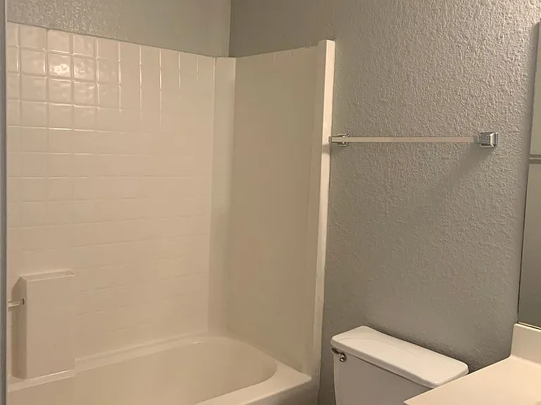 4707 John David Dr — Photo 9