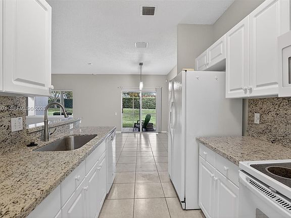 4th image of 4824 SW 32nd Ter