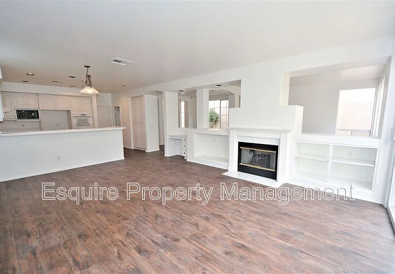 2861 Golf Villa Way — Photo 4