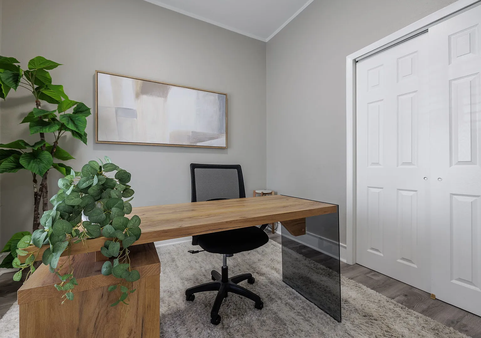 2 bed, 744 sqft, $2,000 — Photo 2