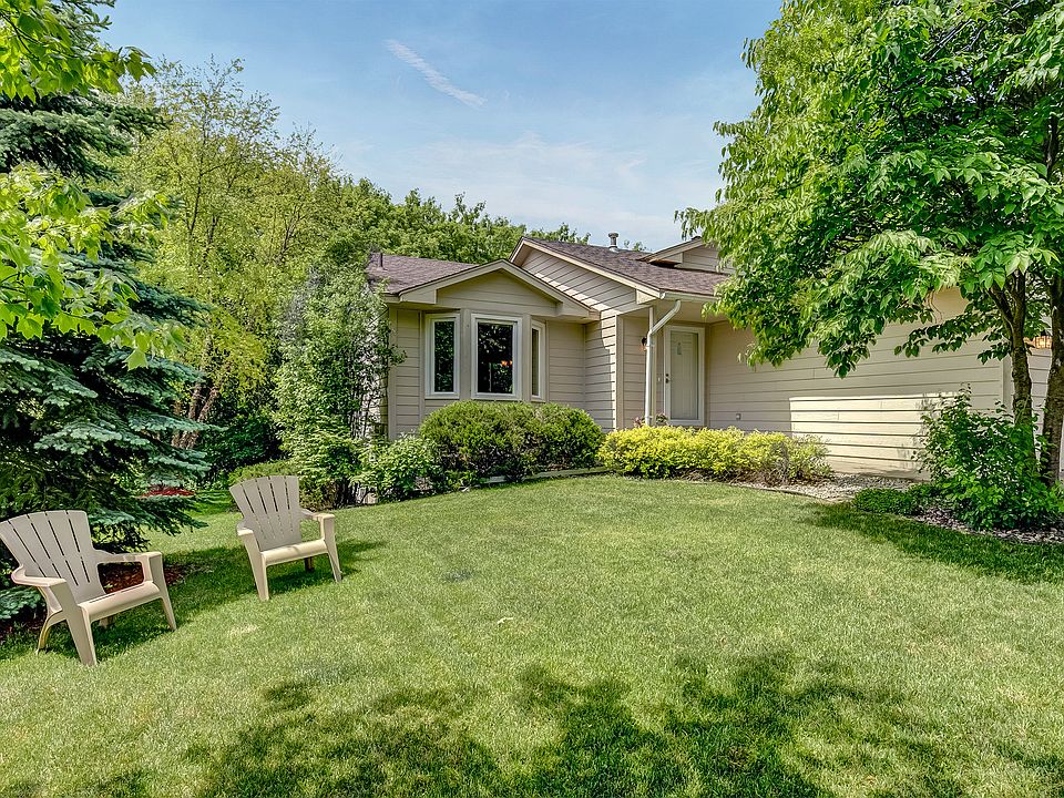1st image of 670 Koehnen Dr