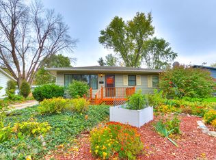 902 Arizona Ave, Ames, IA 50014