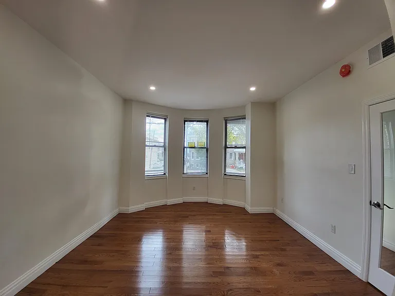 447 Gregory Ave #1 — Photo 4