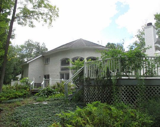 4th image of 4250 Hawthorne Dr