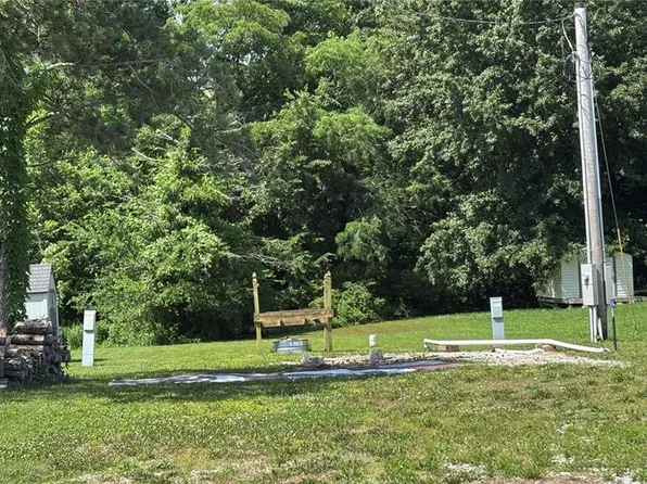 21169 Bunny Trl, Carlyle, IL 62231