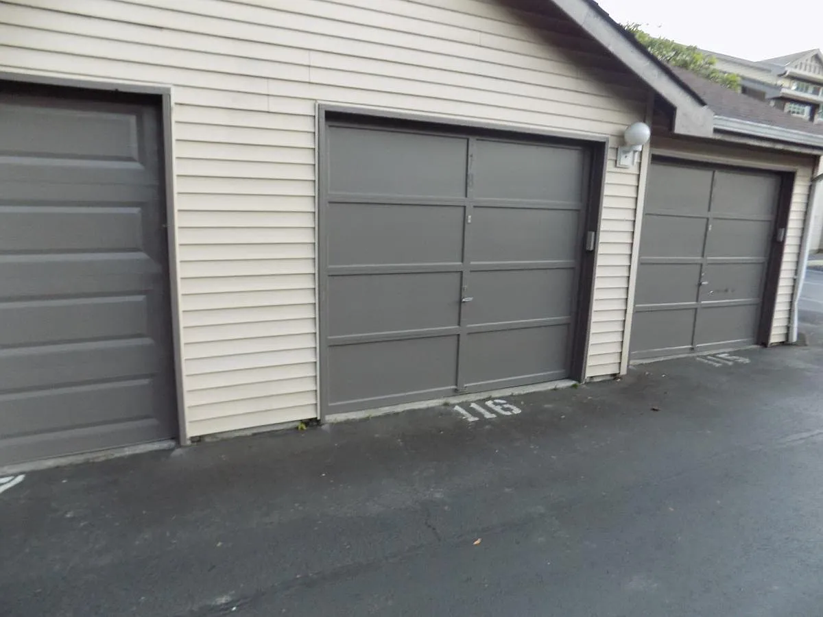 3 bed, 1089 sqft, $2,195 — Photo 3
