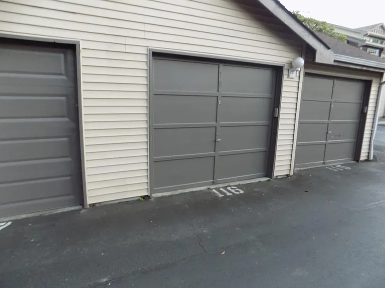 detached garage