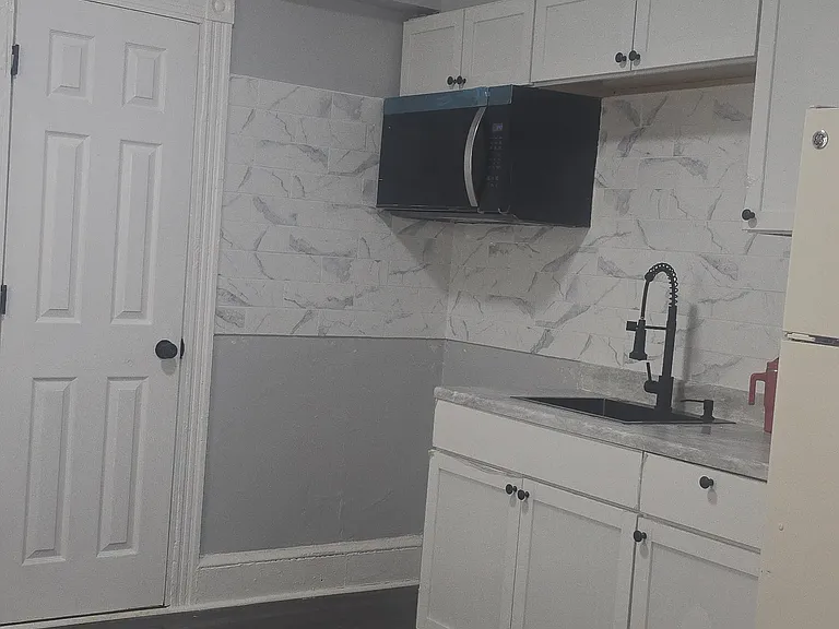 316 W Oley St #1RST — Photo 1