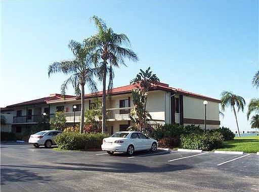 3rd image of 6361 Bahia Del Mar Blvd APT 215