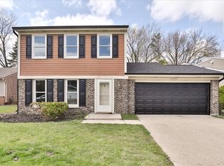 4990 Lichfield Dr, Hoffman Estates, IL 60010