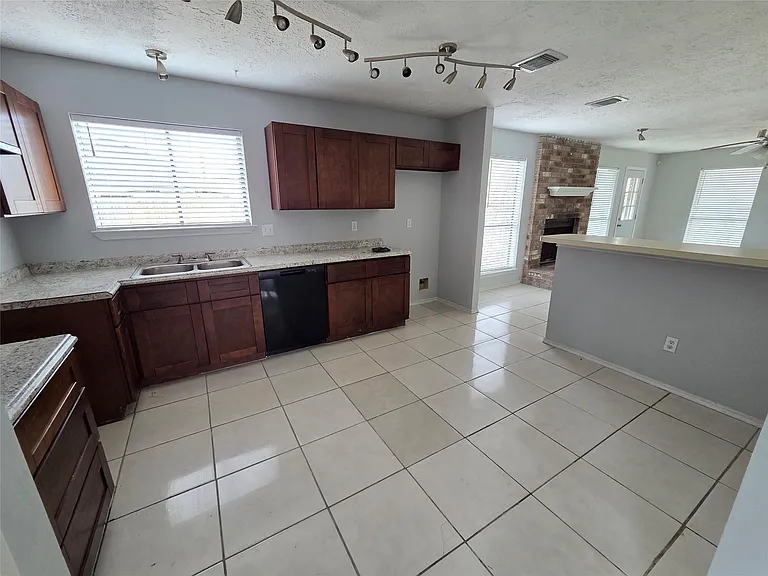 1454 Plumwood Dr — Photo 10