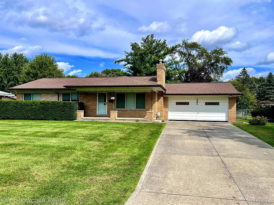 1st image of 121 Pleasant Lake Dr