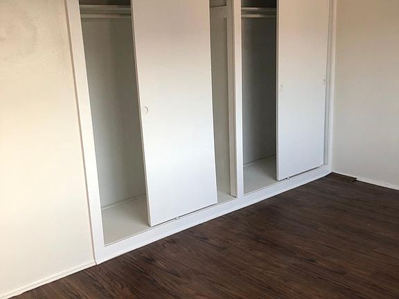 5th image of 11707 York Ave APT E