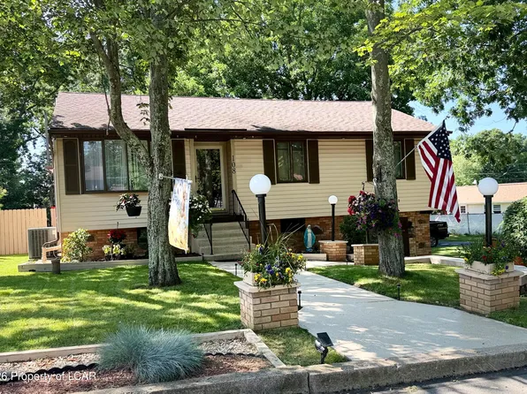 108 N Bent Pine Rd, Hazleton, PA 18202