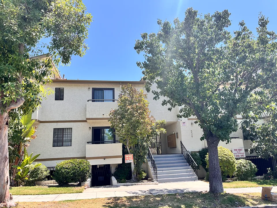 536 E Tujunga Ave #J