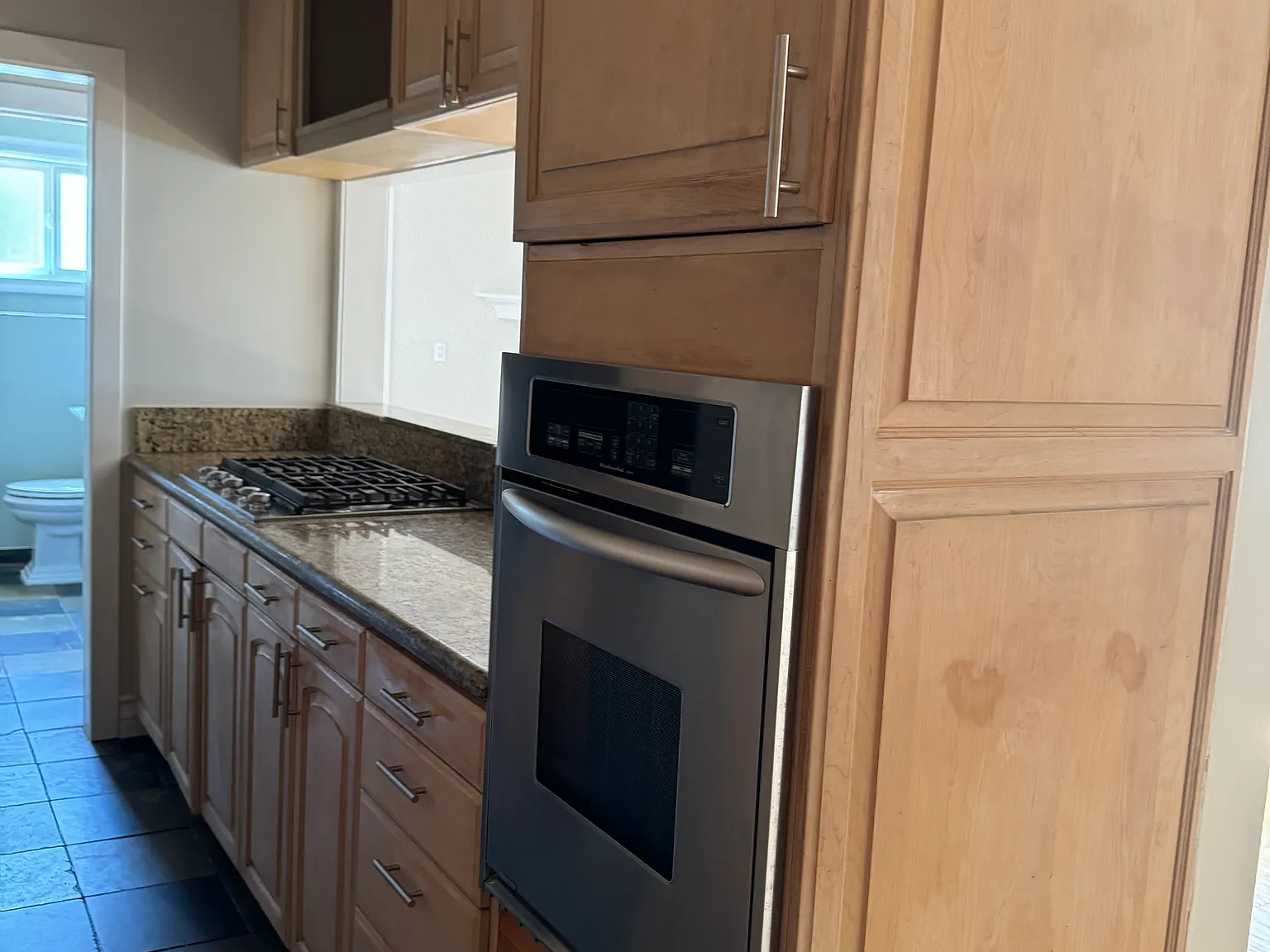 2 bed, 1600 sqft, $4,995 — Photo 3