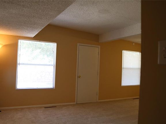 3rd image of 5222 Jerry Dr