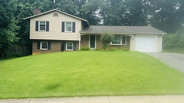 9715 Aspen Hollow Way — Photo 1